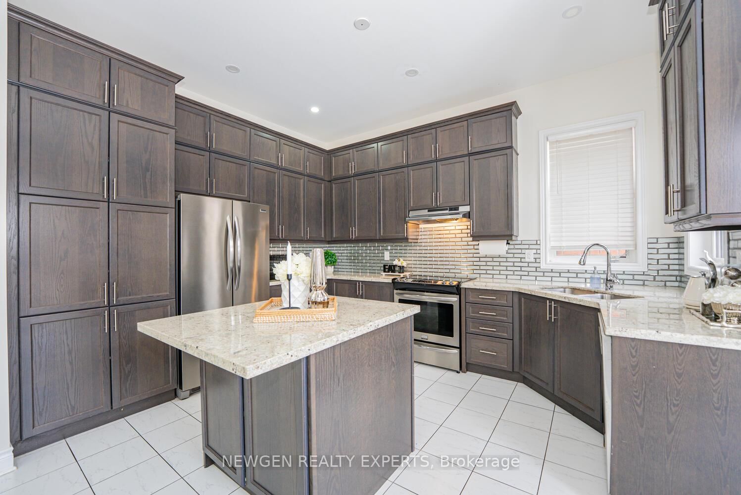 17 Monarch Drive • Halton Hills, ON photo 16