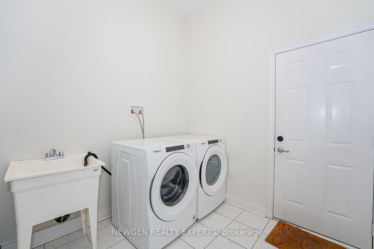 17 Monarch Drive • Halton Hills, ON photo 19
