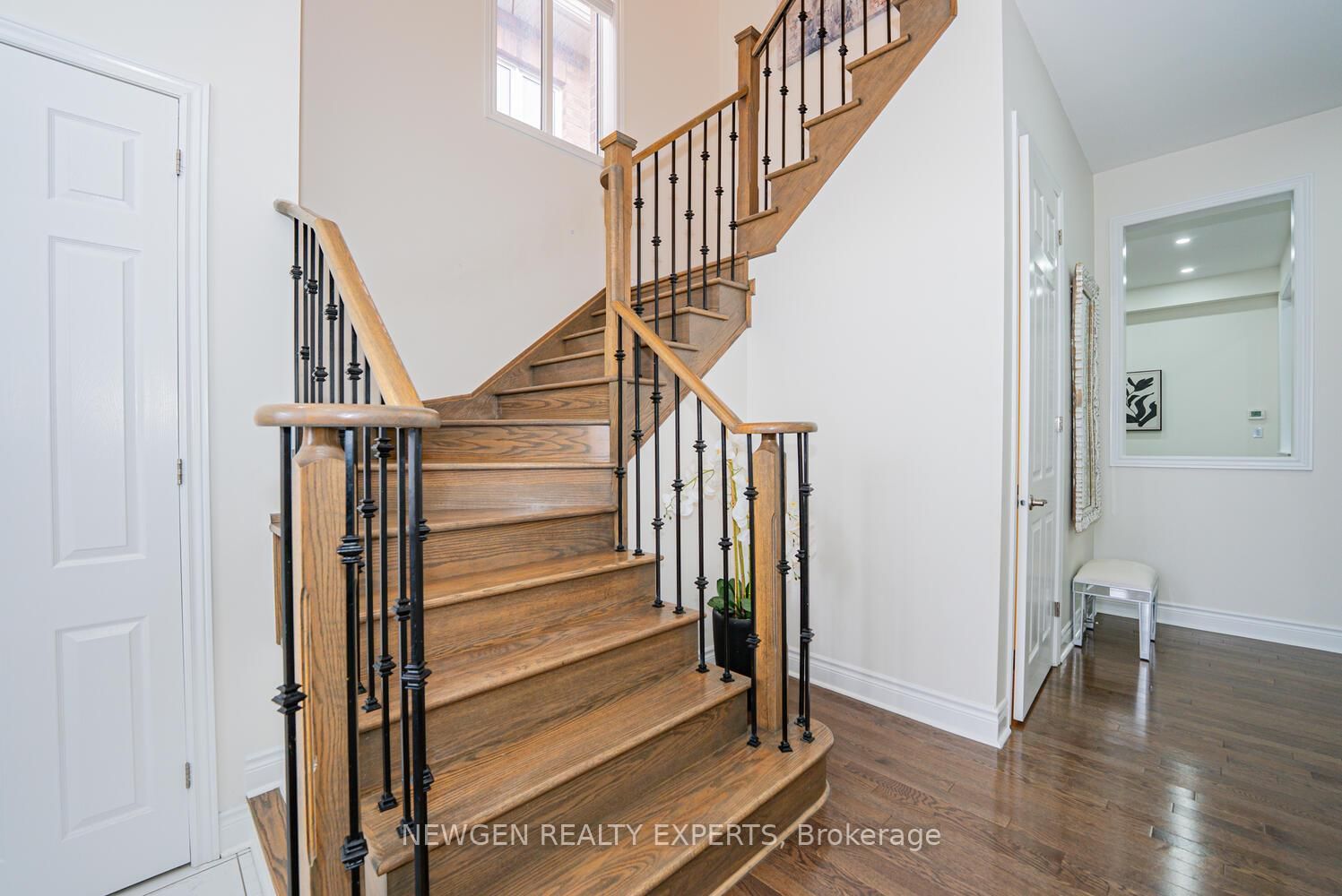 17 Monarch Drive • Halton Hills, ON photo 20