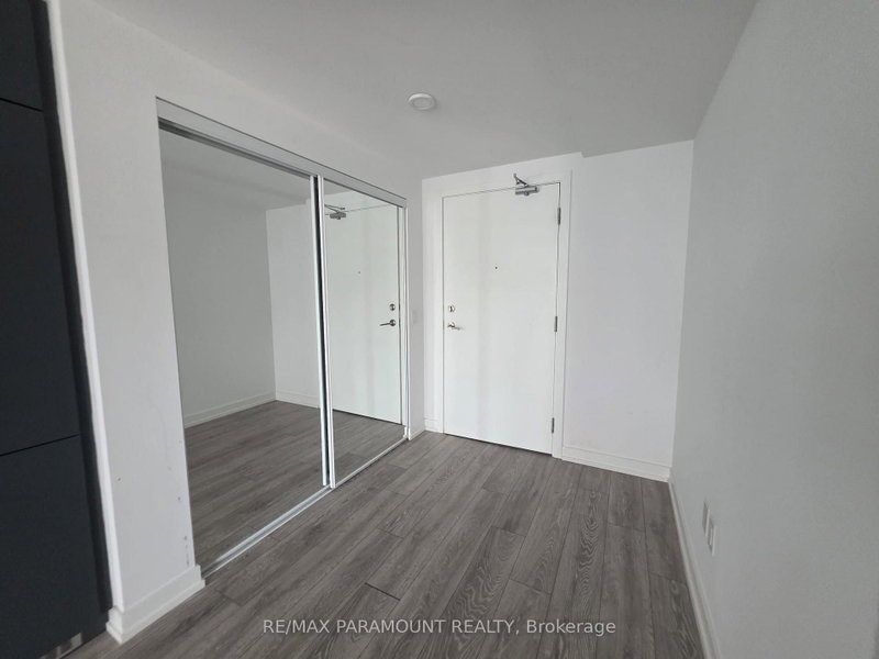 1032 - 1100 Sheppard Avenue W