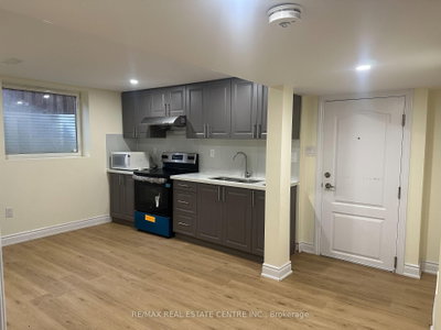 Detached House for lease at 31 Haslemere Avenue, Brampton, Ontario, L6W 2X3 - Brampton East - MLS: W13703540
