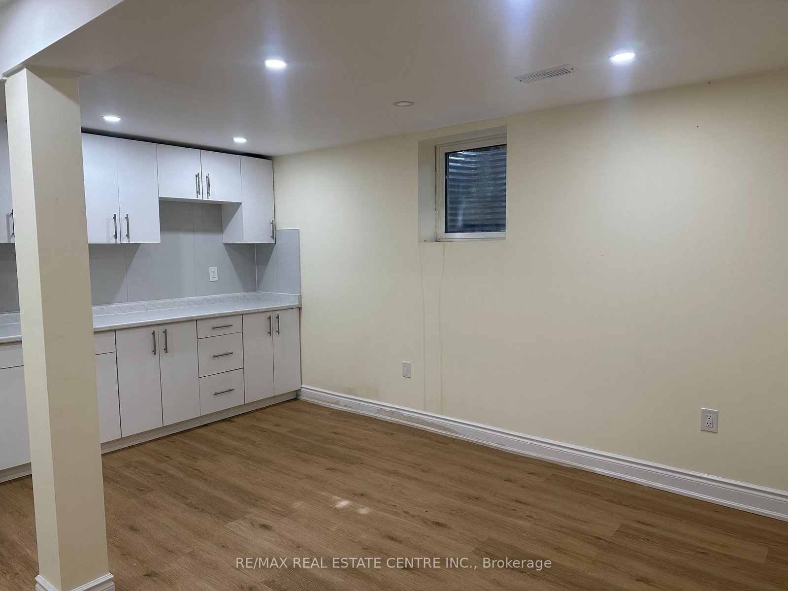 31 Haslemere Avenue, Brampton 3