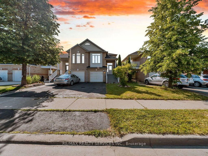 home for sale on 101 River Rock Crescent