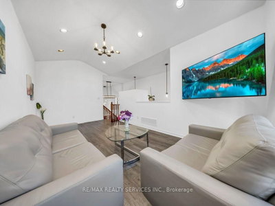 101 River Rock Crescent • Brampton, ON photo 8