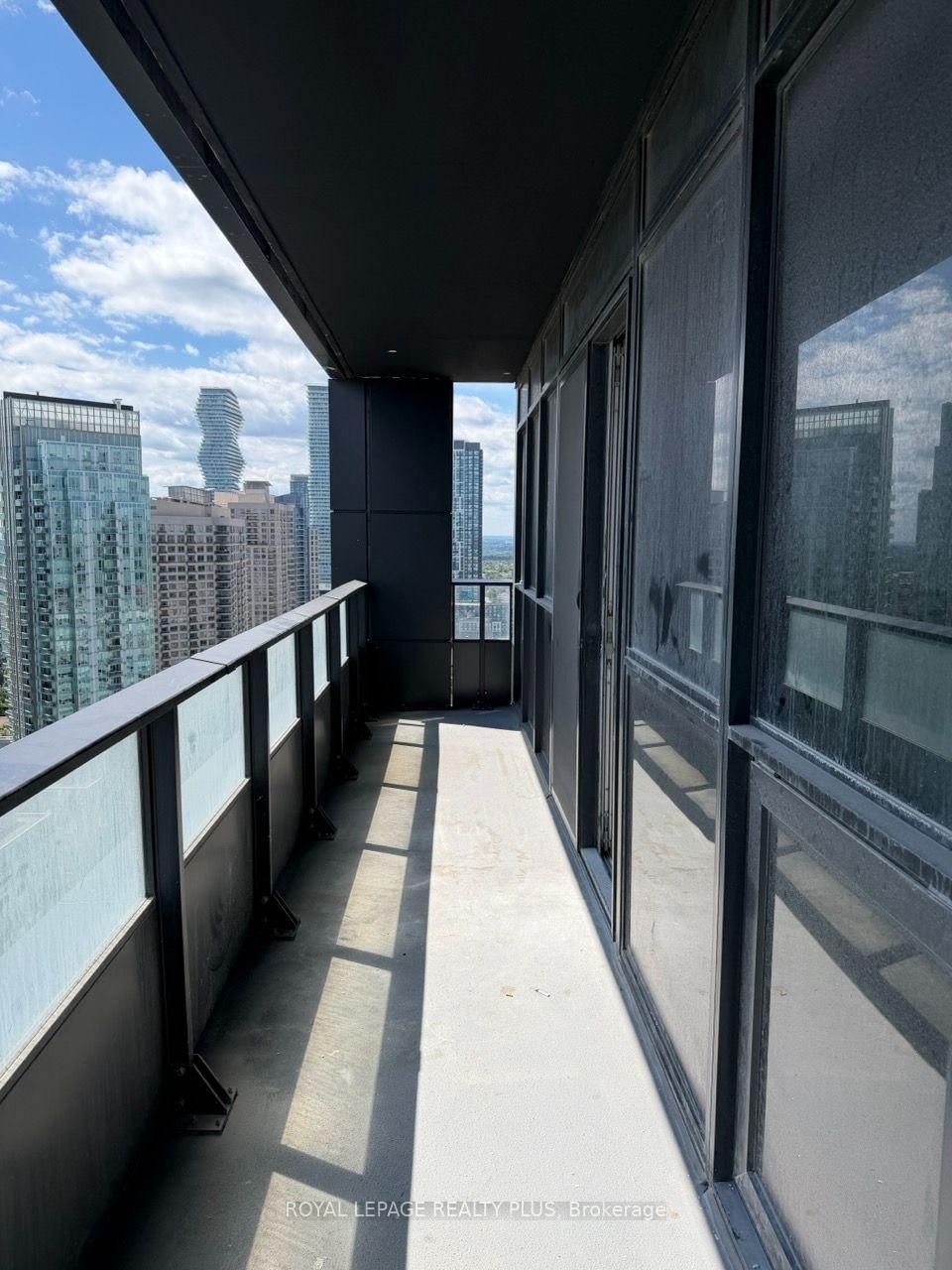 2704-4015 The Exchange Dr, Mississauga, view 11