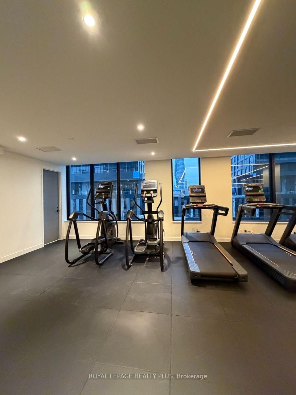 2704-4015 The Exchange Dr, Mississauga, view 19
