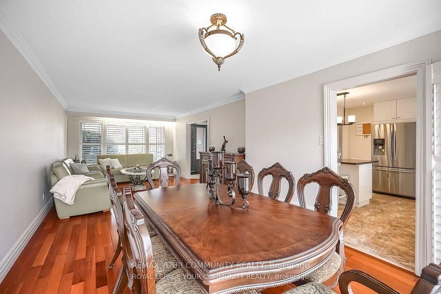 18 Terryellen Crescent • Toronto, ON photo 16