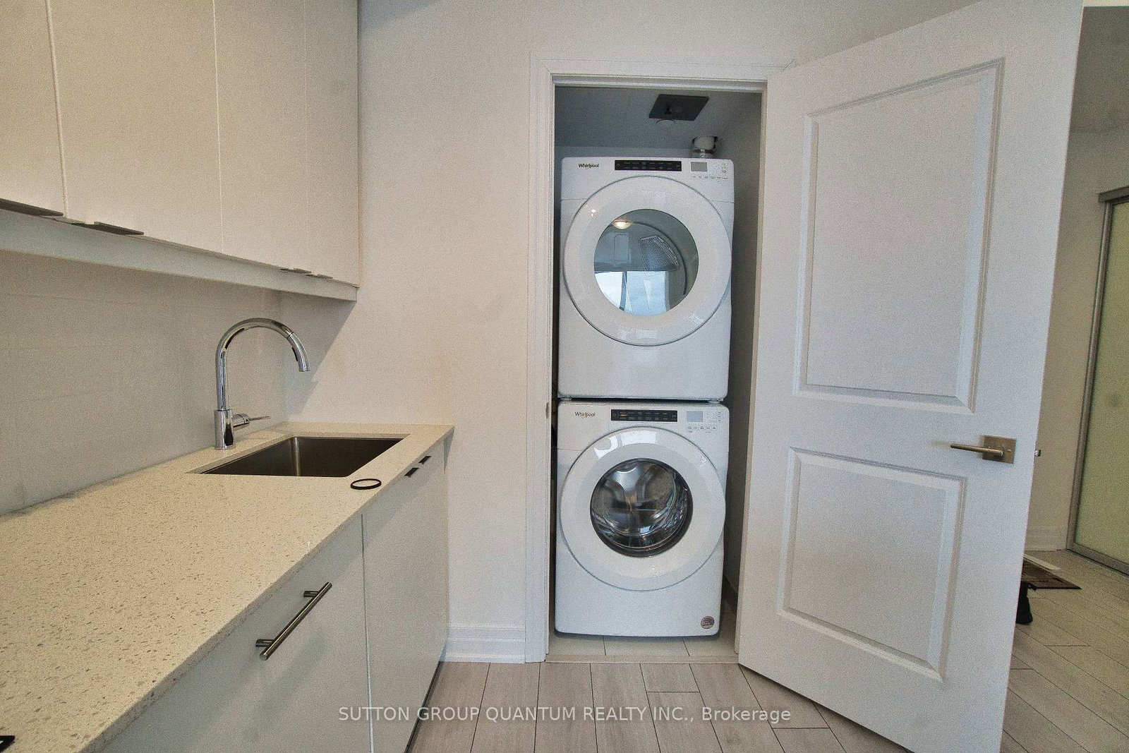 1607-30 Elm Dr, Mississauga, view 11