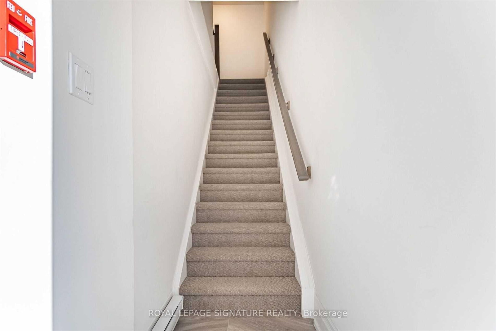760 Lakeshore Road E • #202 • Mississauga, ON photo 2