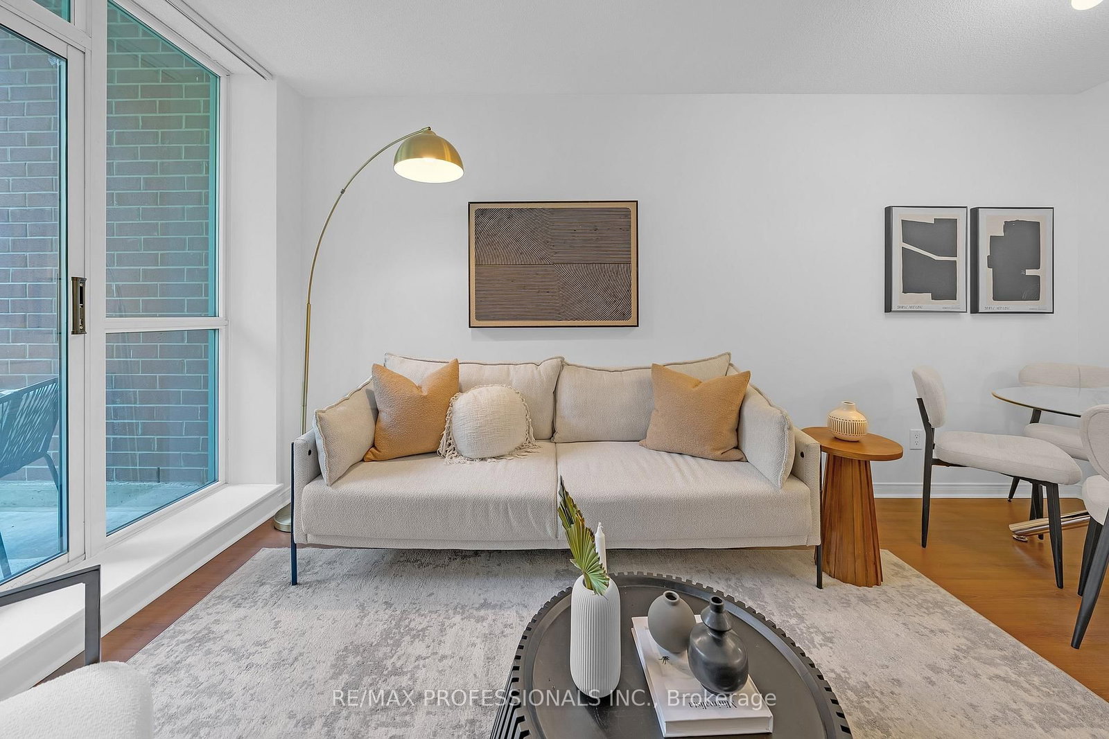 9 Michael Power Place • #402 • Toronto, ON photo 21