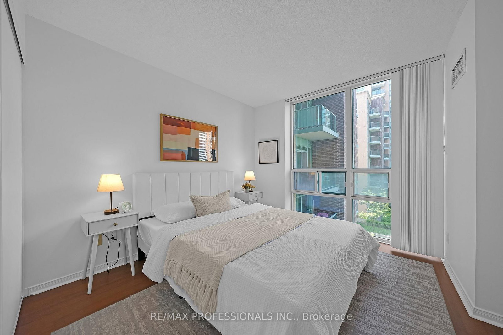 9 Michael Power Place • #402 • Toronto, ON photo 8