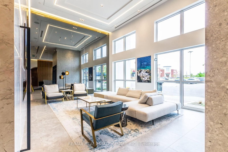 401 - 509 Dundas Street W