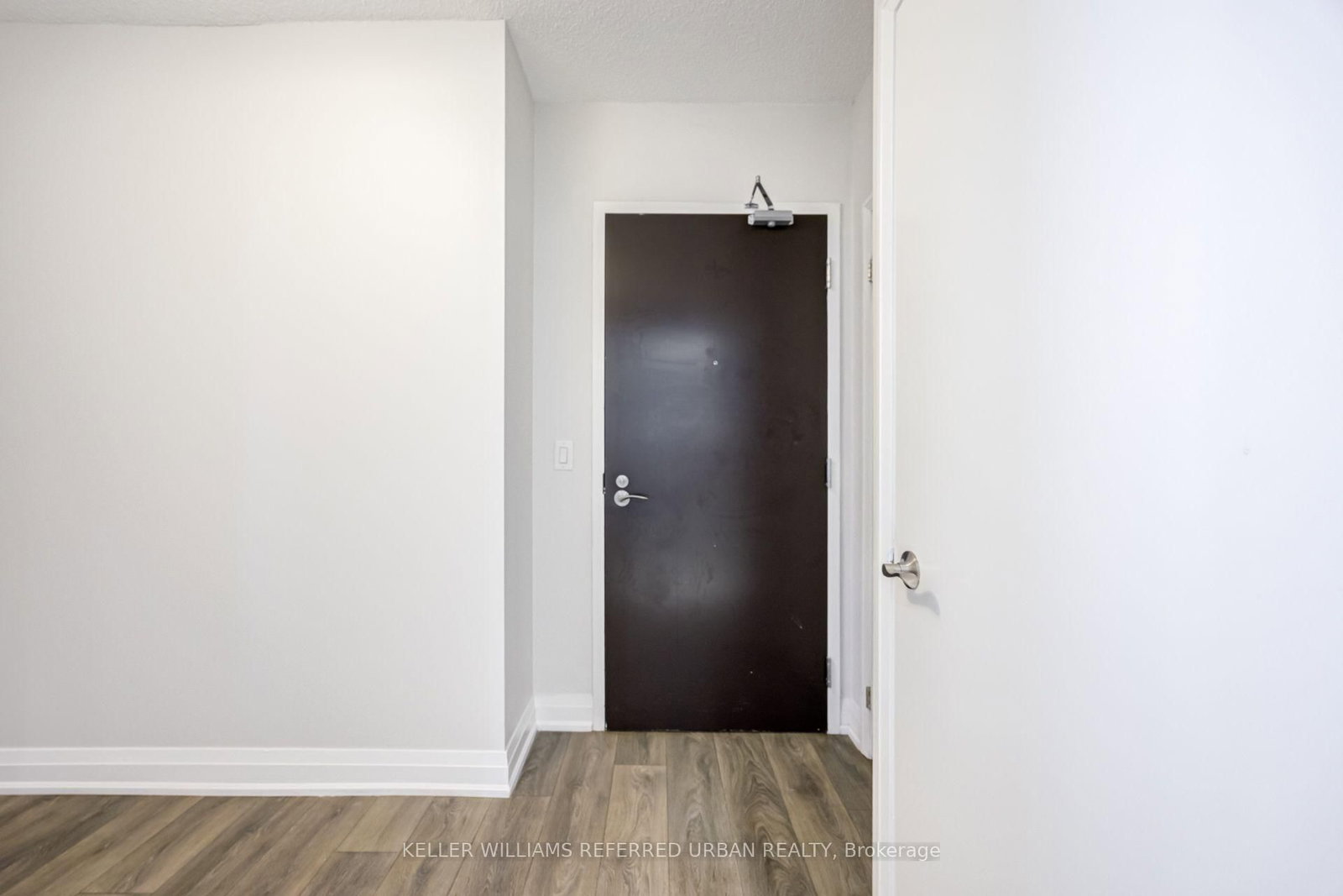 9 Valhalla Inn Road • #2407 • Toronto, ON photo 8