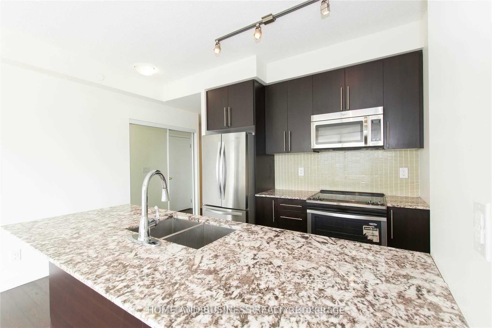 1602-510 Curran Pl, Mississauga, view 11