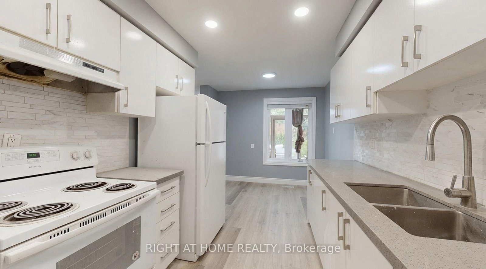 35 Chalfield Lane, Mississauga, view 21