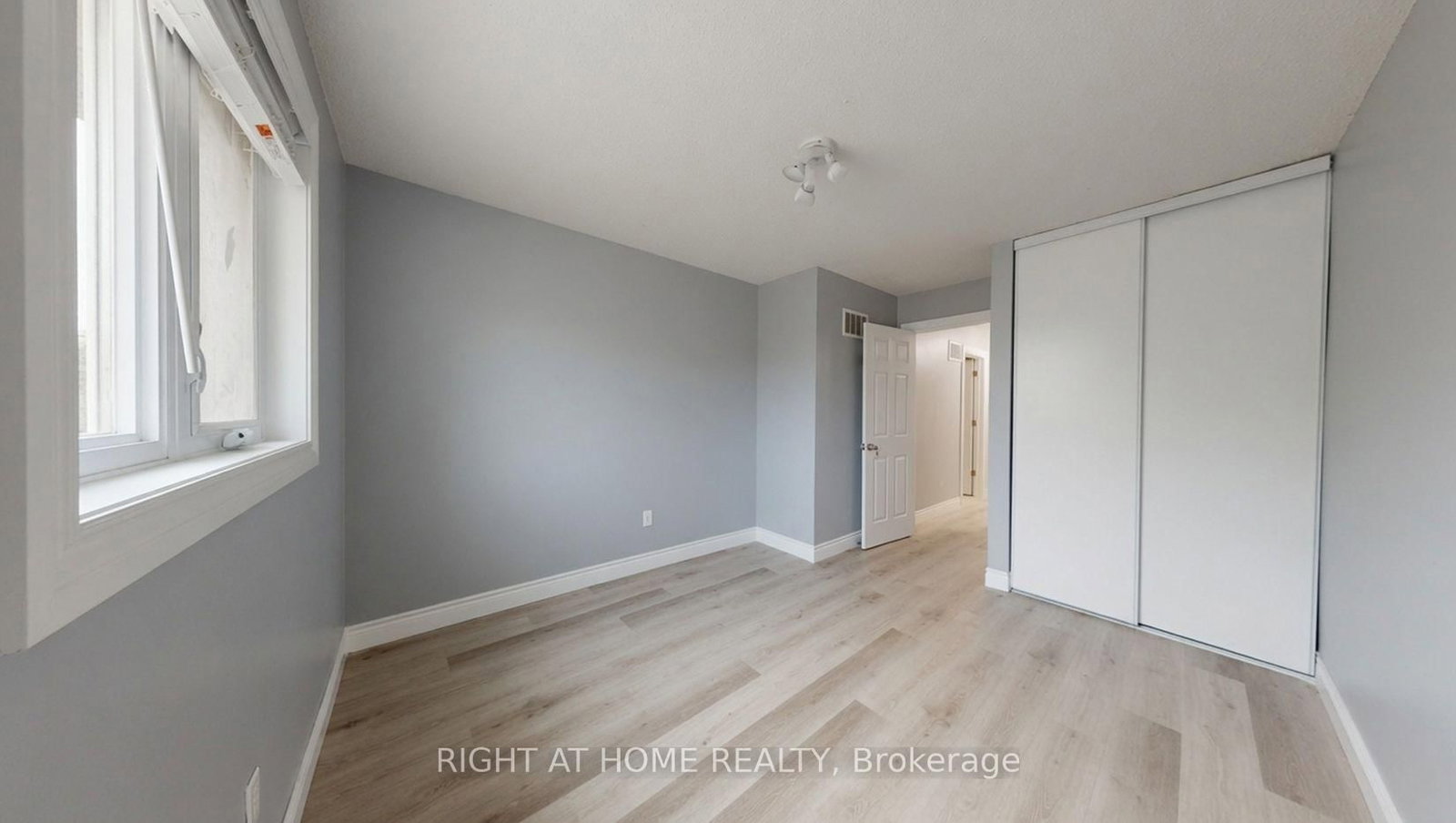 35 Chalfield Lane, Mississauga, view 35