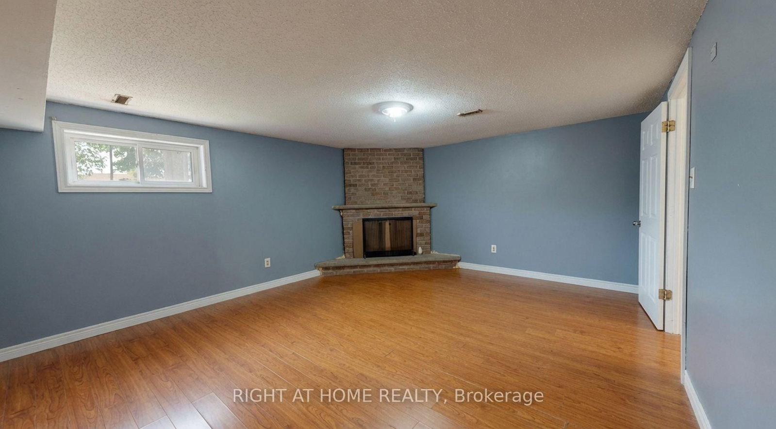 35 Chalfield Lane, Mississauga, view 38