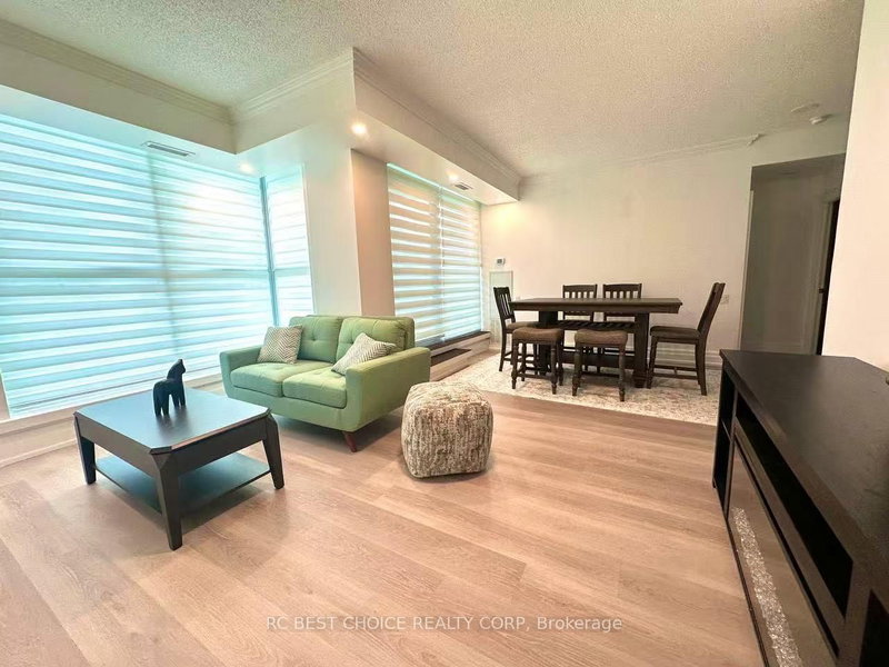 203 - 2067 Lake Shore Boulevard W