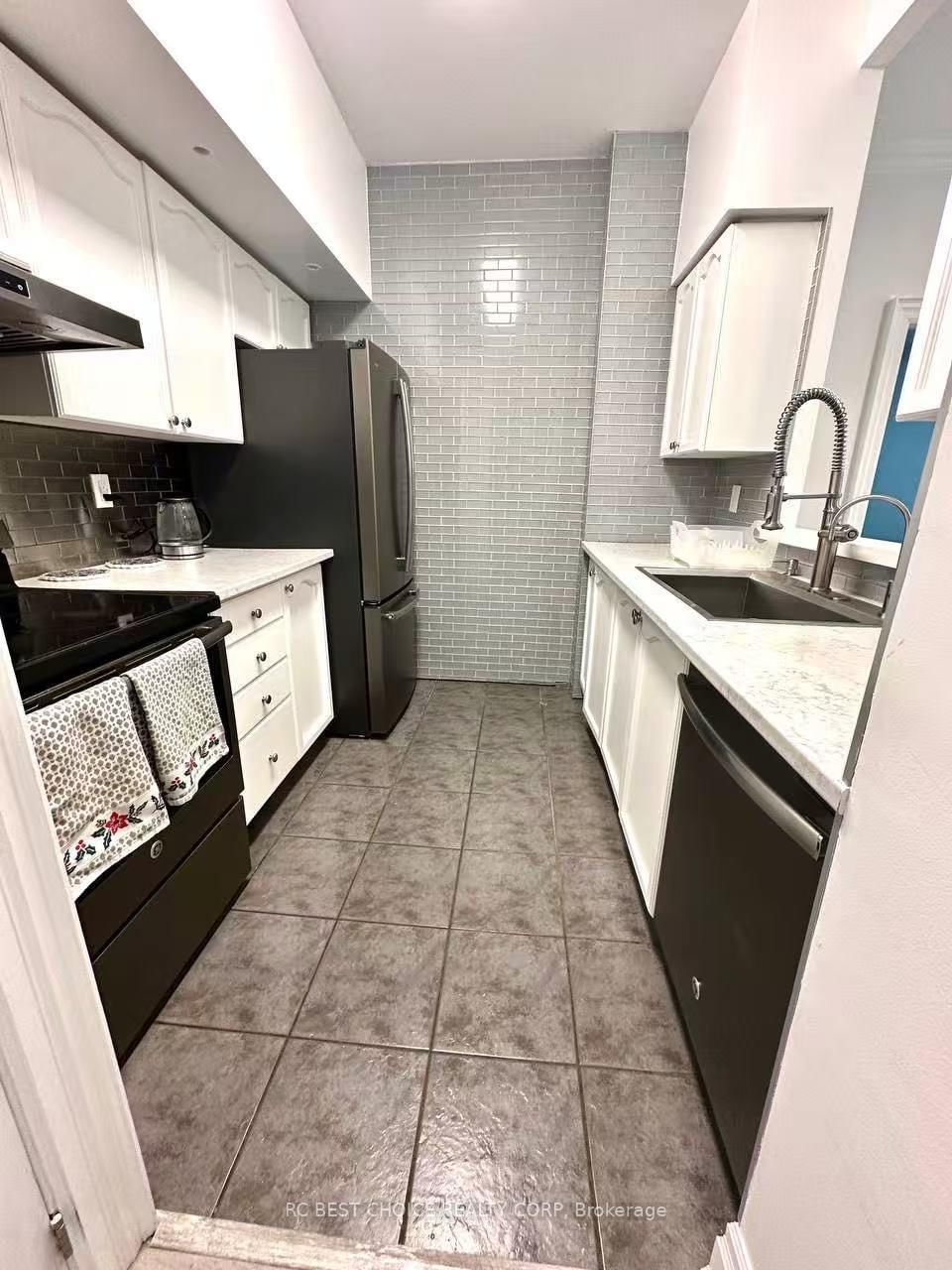 2067 Lake Shore Boulevard W • #203 • Toronto, ON photo 10