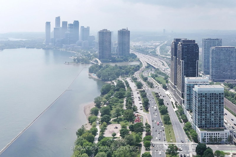 1607 - 1926 Lakeshore Boulevard W