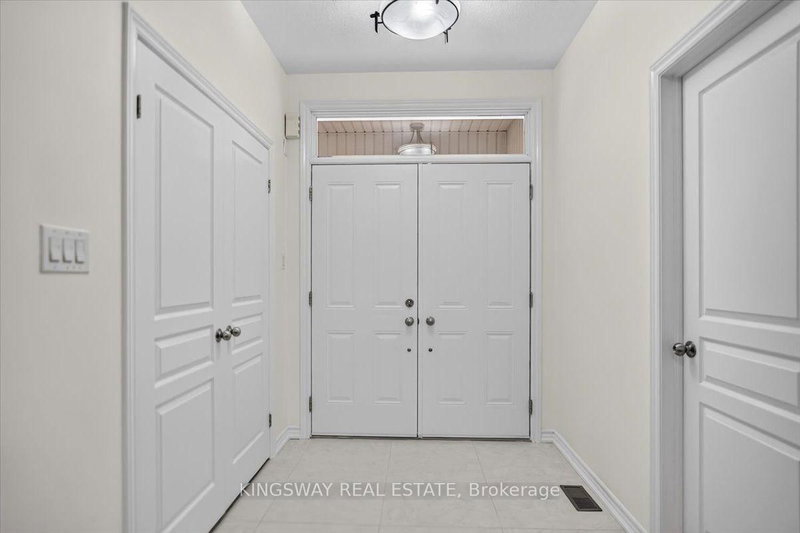 8 Monkton Circle