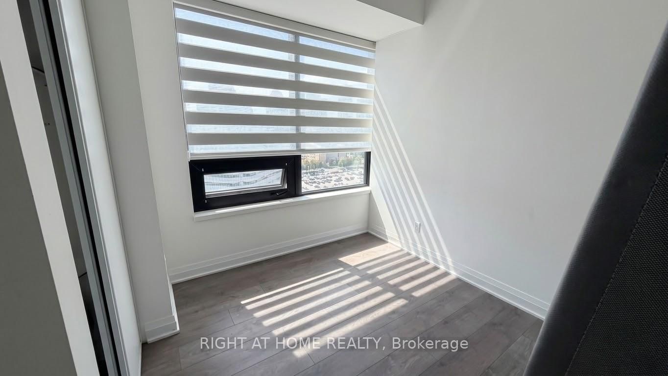 1507-4015 The Exchange, Mississauga, view 11