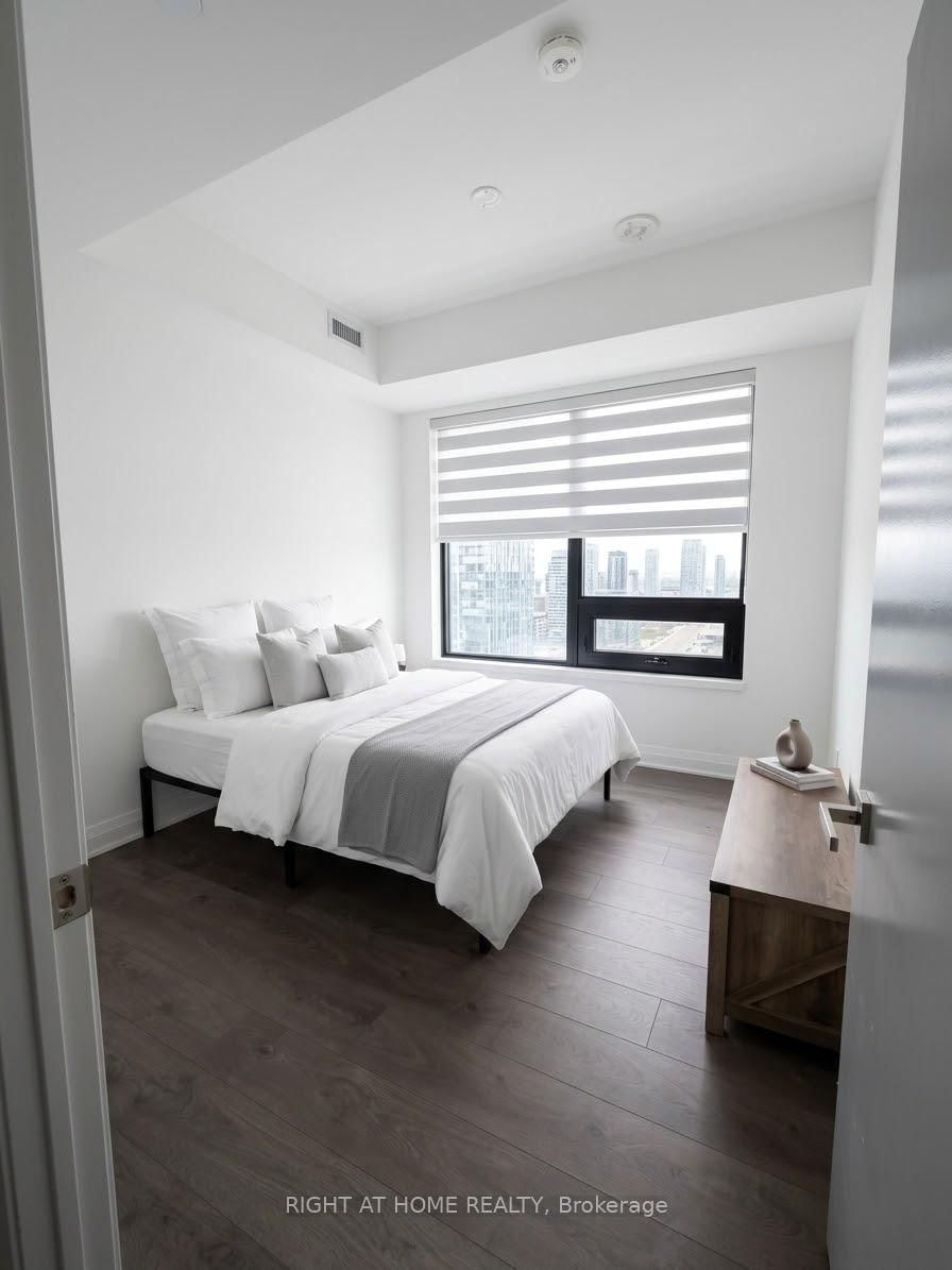 1507-4015 The Exchange, Mississauga, view 12