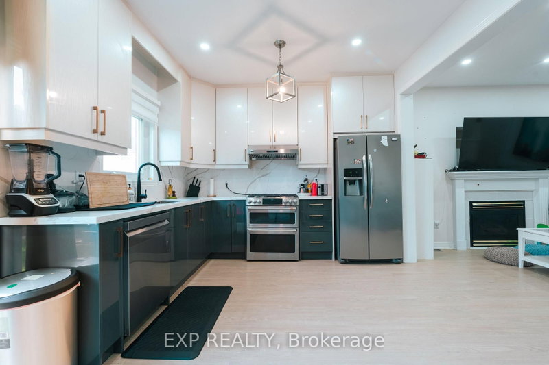 Upper - 206 Drinkwater Road