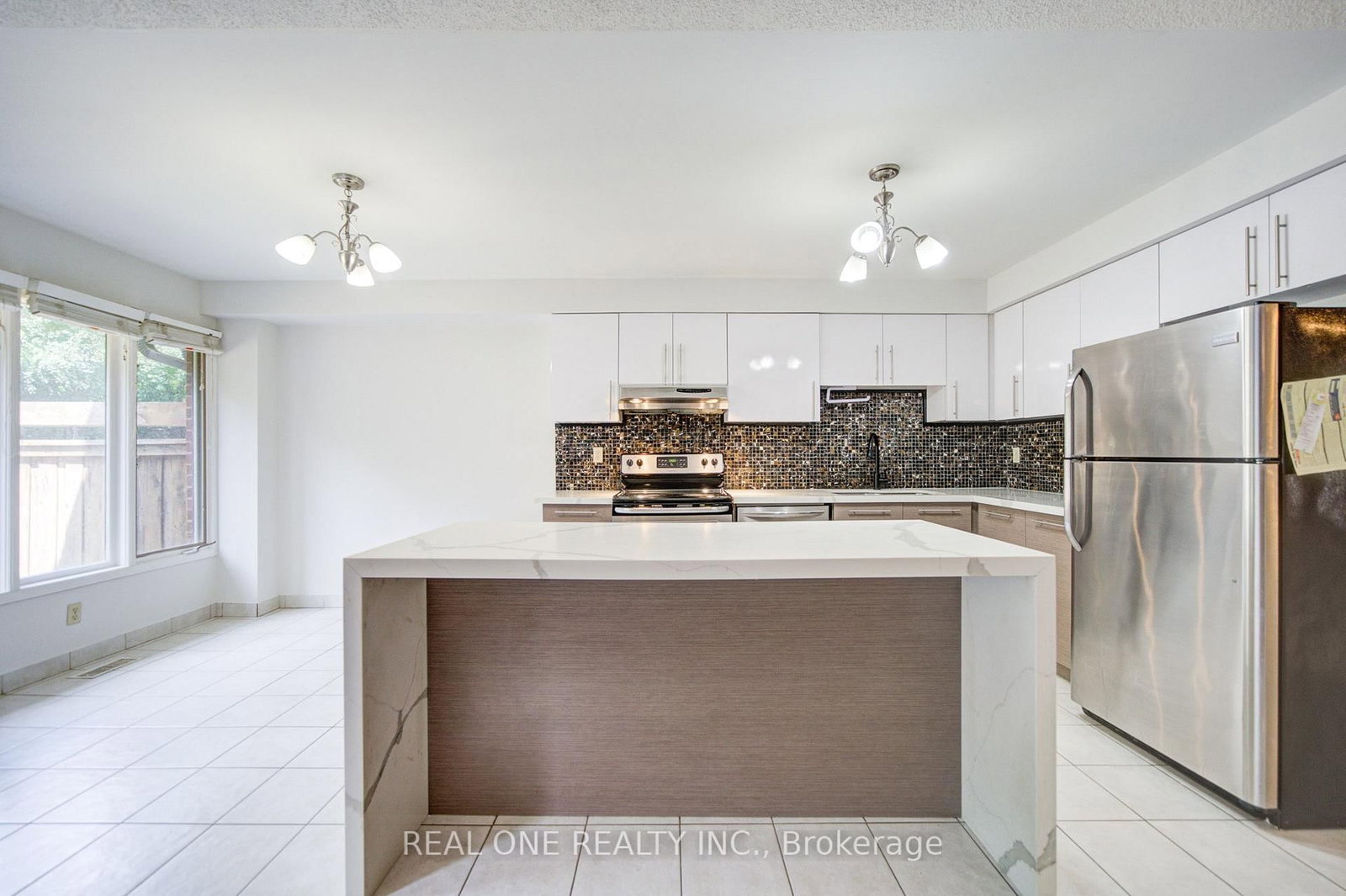 2593 Addingham Crescent • Oakville, ON photo 12