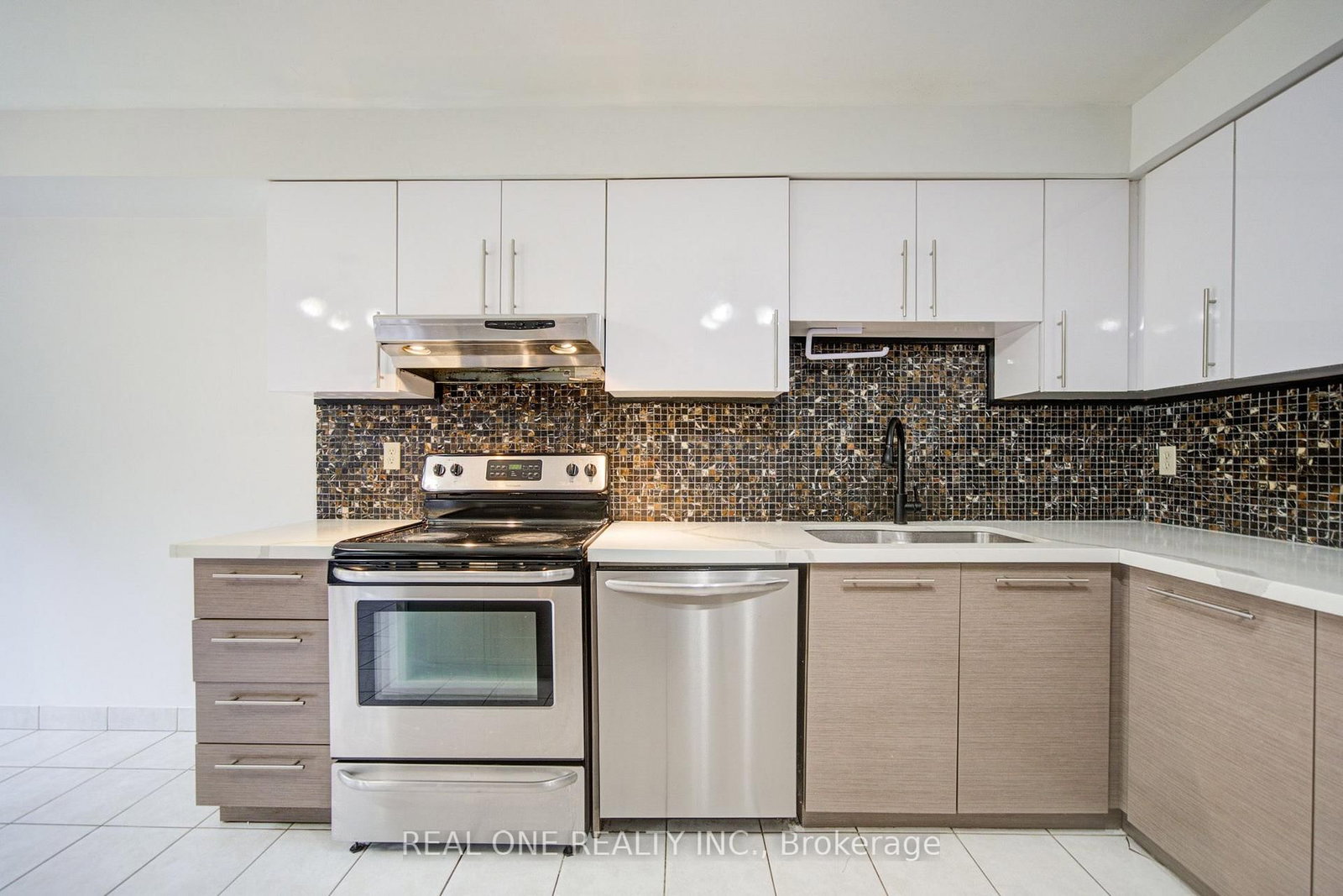2593 Addingham Crescent • Oakville, ON photo 15