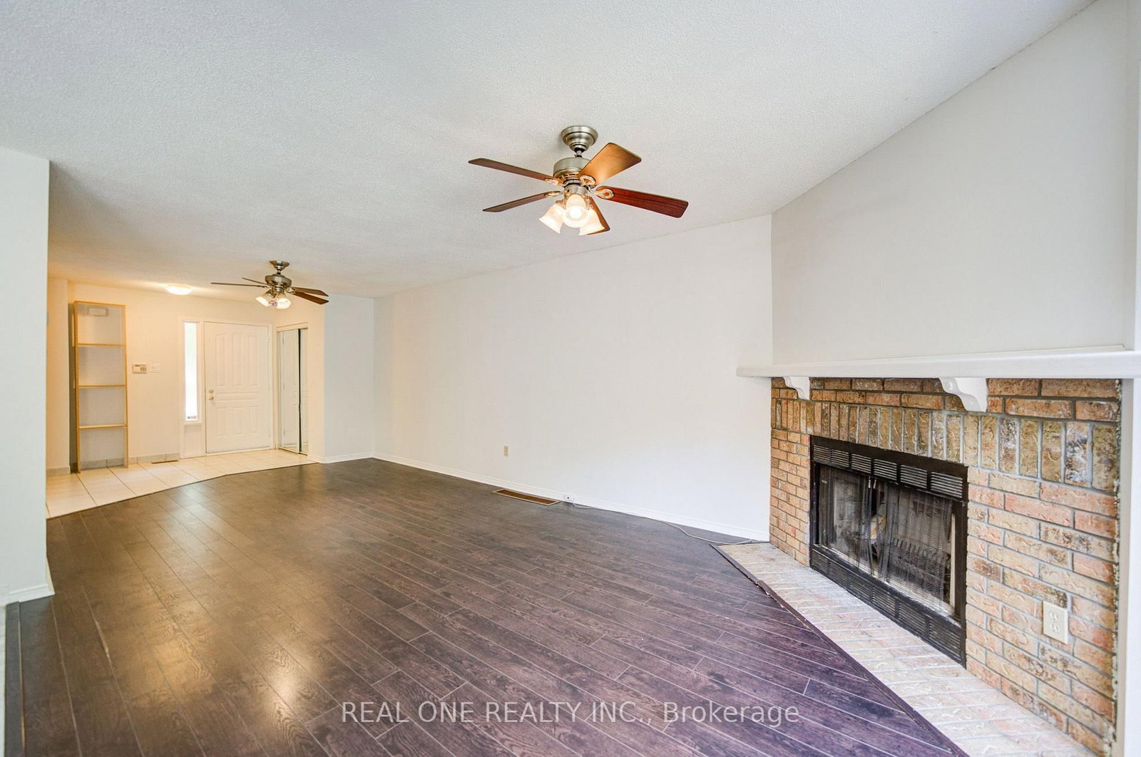 2593 Addingham Crescent • Oakville, ON photo 9