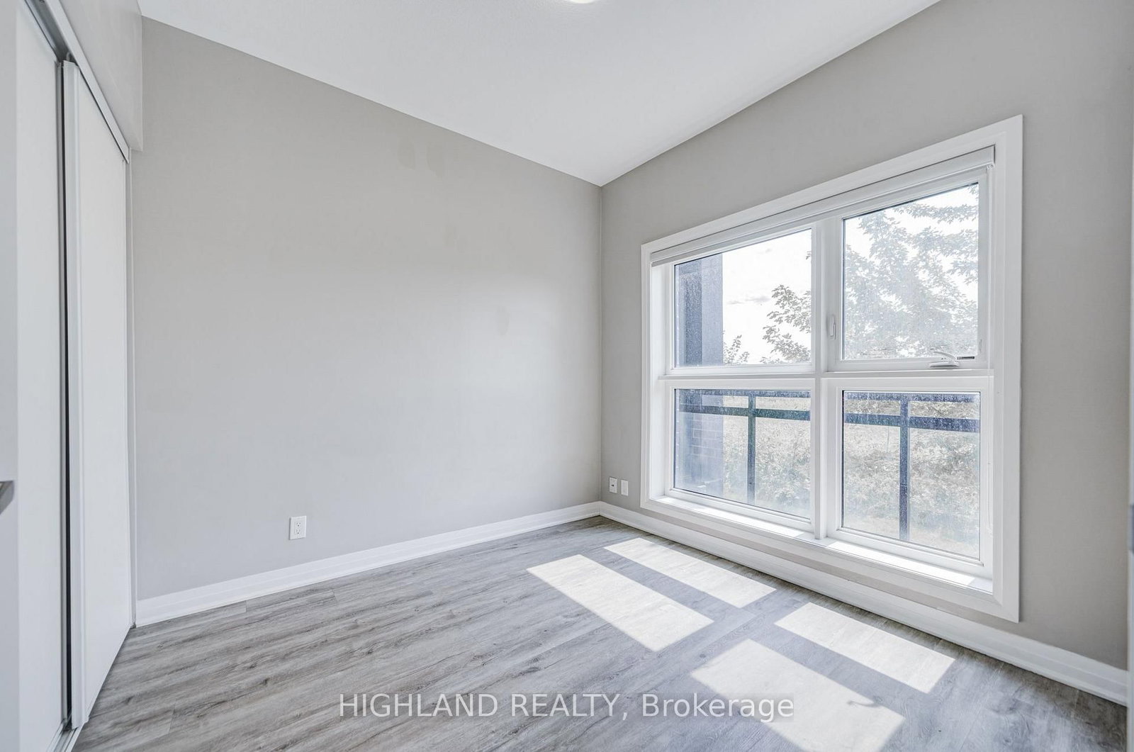 129-102 Grovewood Common, Oakville, view 9