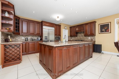 2395 Lyndhurst Oakville,ON L6H 7V7 — Photo 18