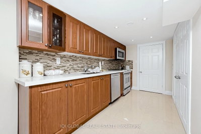 2395 Lyndhurst Oakville,ON L6H 7V7 — Photo 24