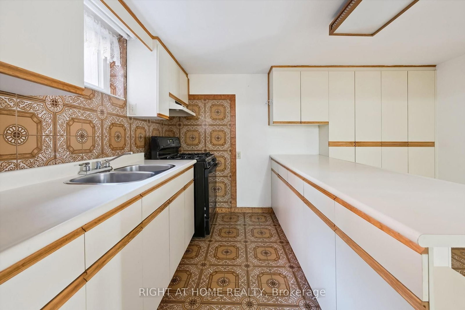 27 Jocada Road • Toronto, ON photo 29