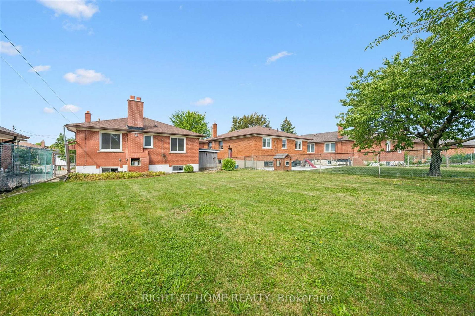 27 Jocada Road • Toronto, ON photo 35
