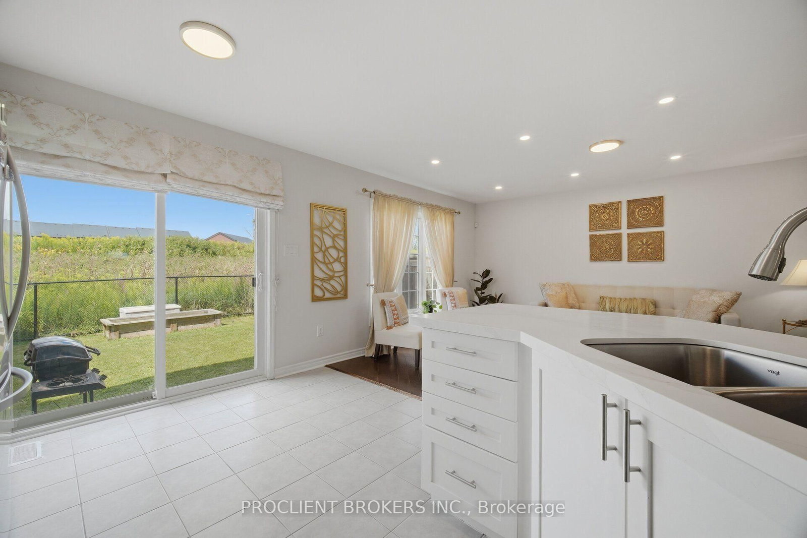 879 Brassard Circle • Milton, ON photo 16