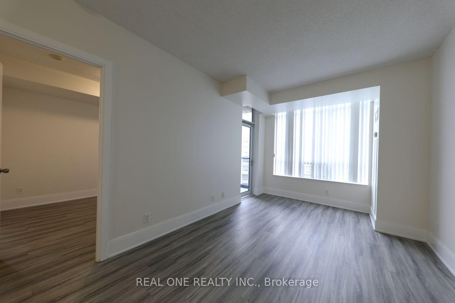 2708-330 Burnhamthorpe Rd, Mississauga, view 37