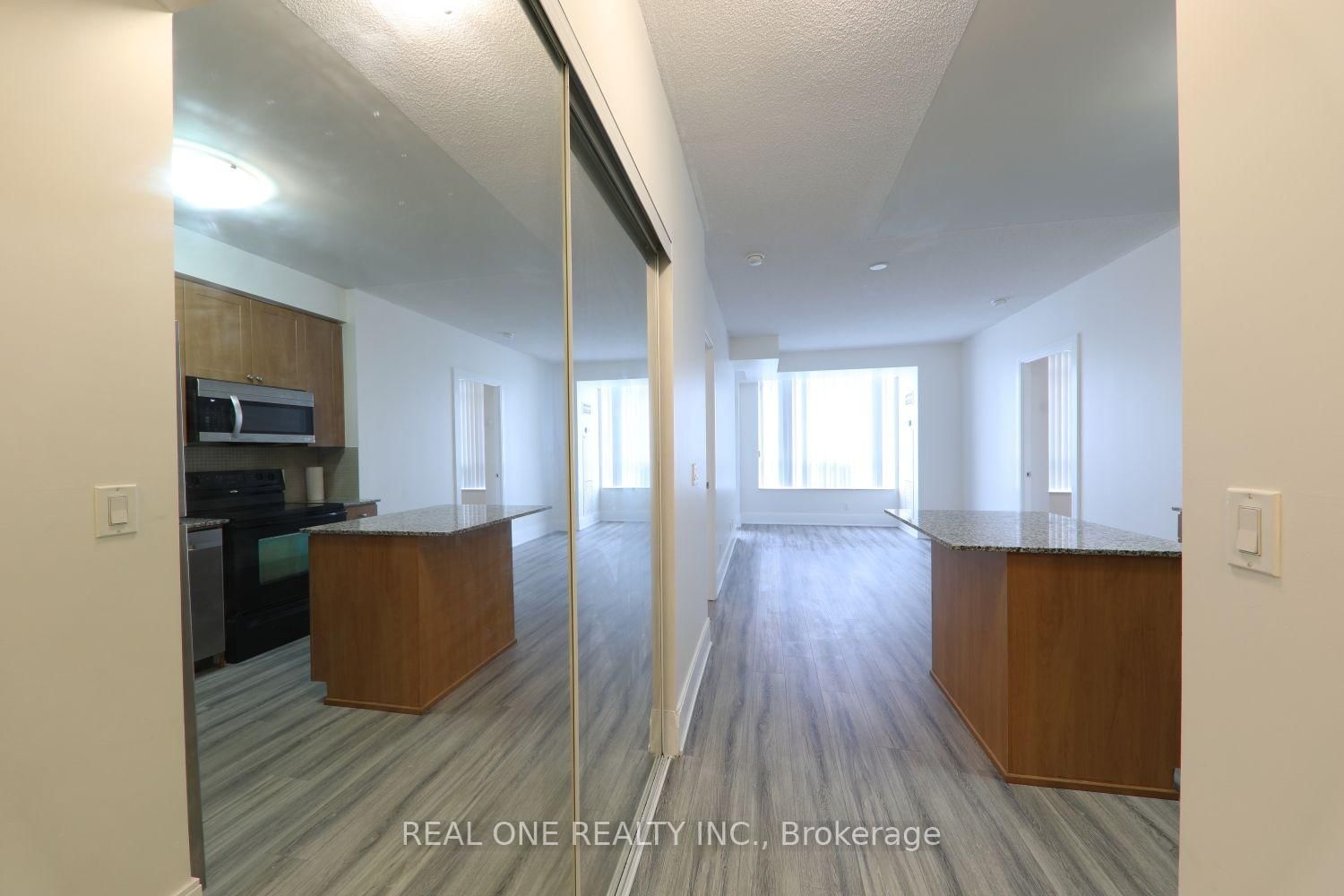 2708-330 Burnhamthorpe Rd, Mississauga, view 38