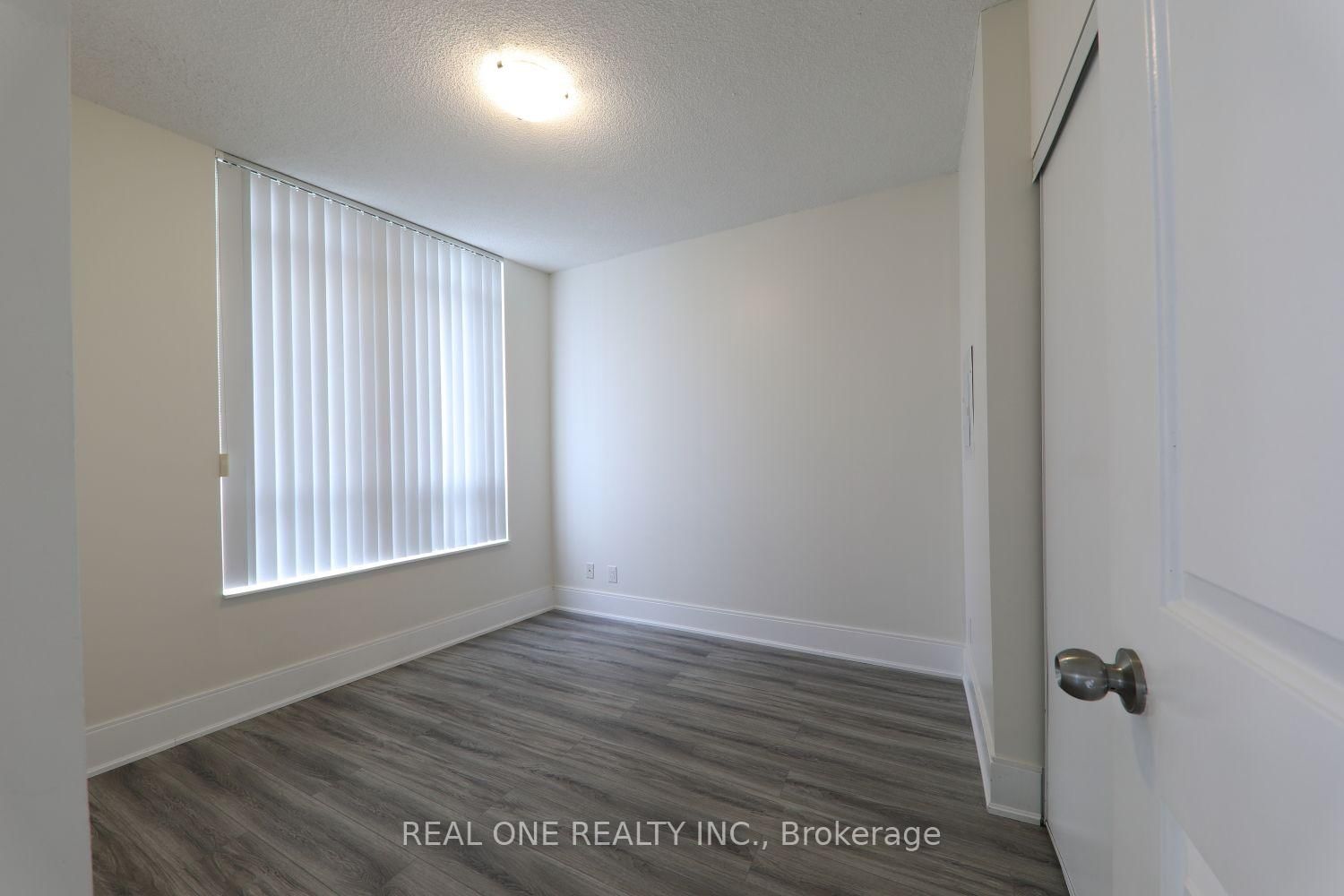 2708-330 Burnhamthorpe Rd, Mississauga, view 40