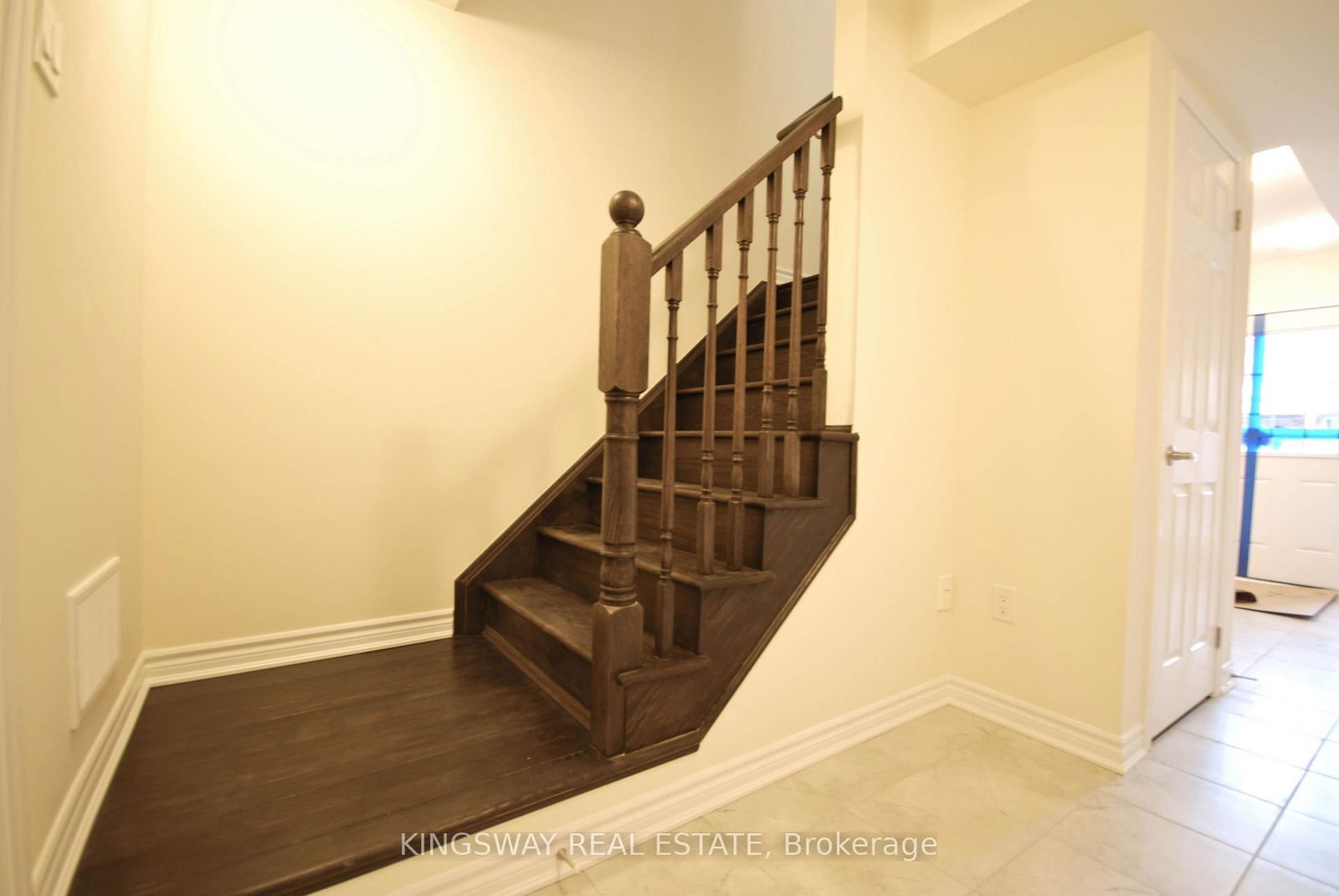 1670 Clitherow St, Milton, view 15