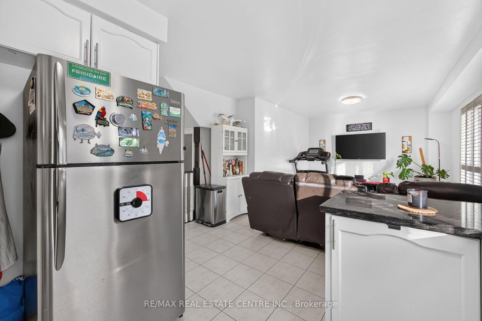 8 Flatlands Way • Brampton, ON photo 12