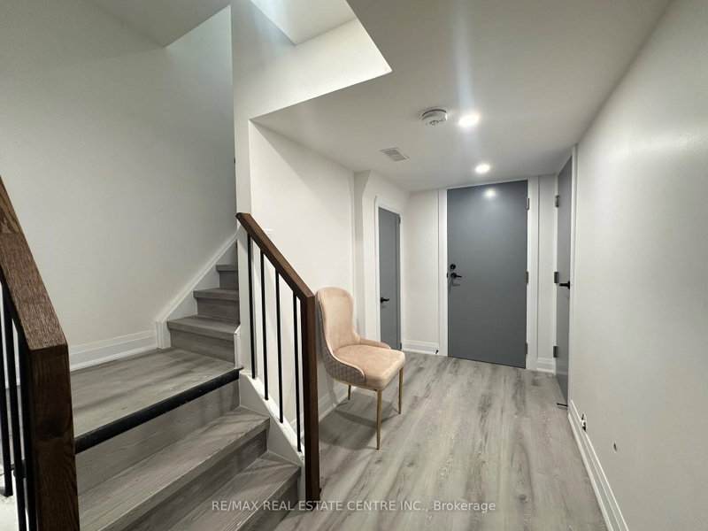 Basement Apartment - 23 Oblate Crescent
