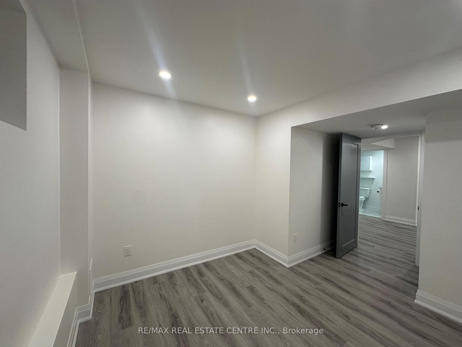 Basement Apartment - 23 Oblate Crescent, Brampton 5