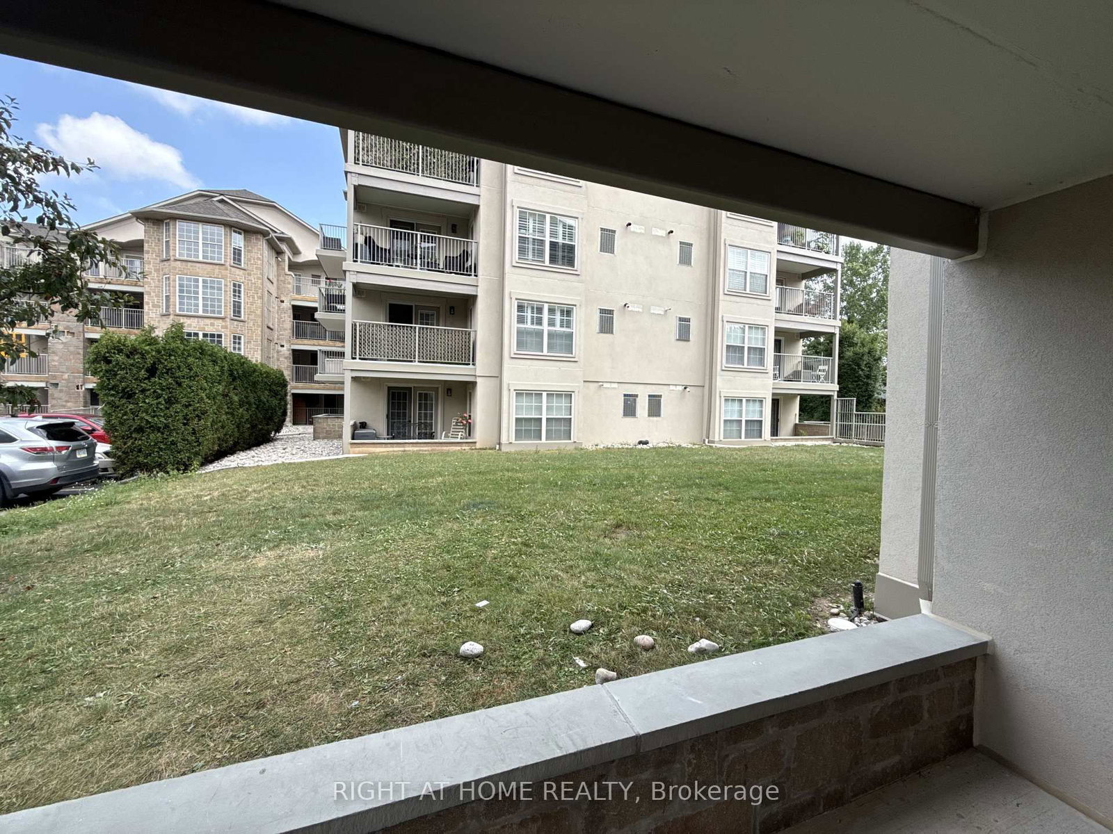 113-1450 Bishops Gate, Oakville, view 11