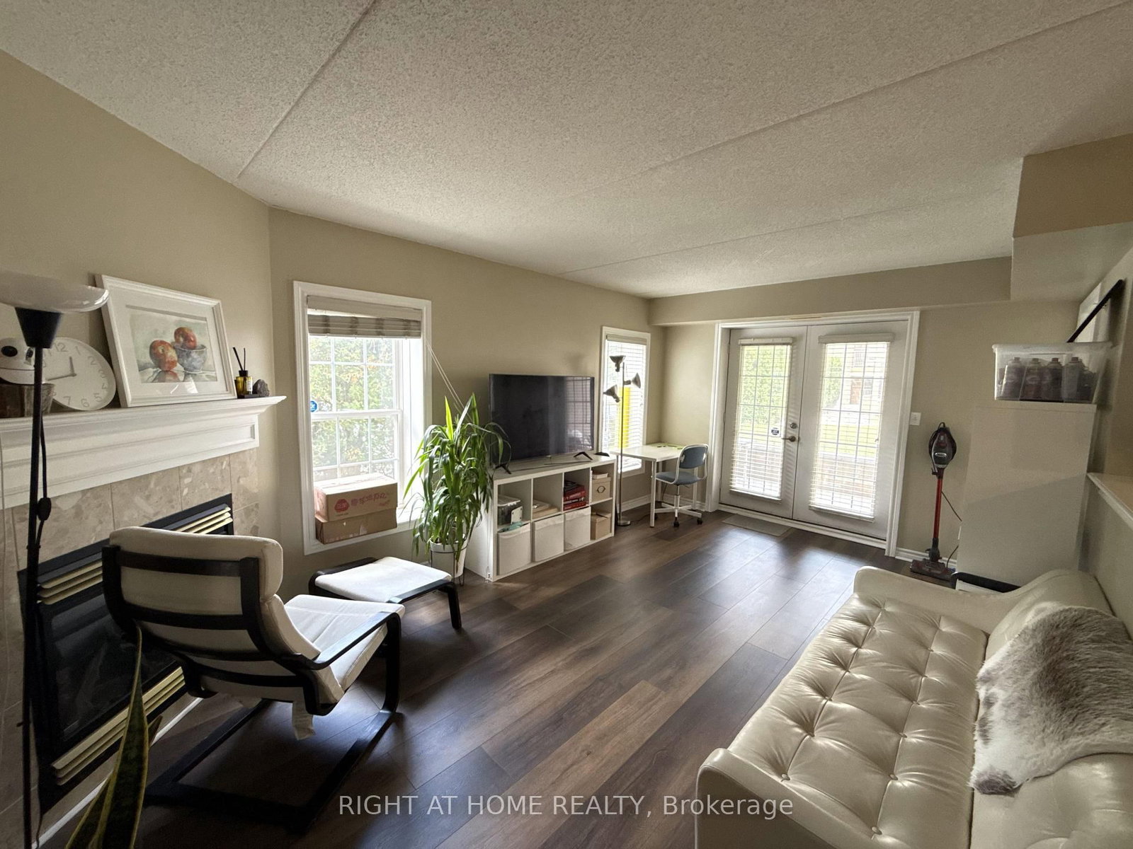 113-1450 Bishops Gate, Oakville, view 12