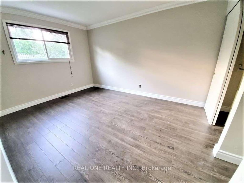 133 Mccraney Oakville,ON L6H 1H5 — Photo 10