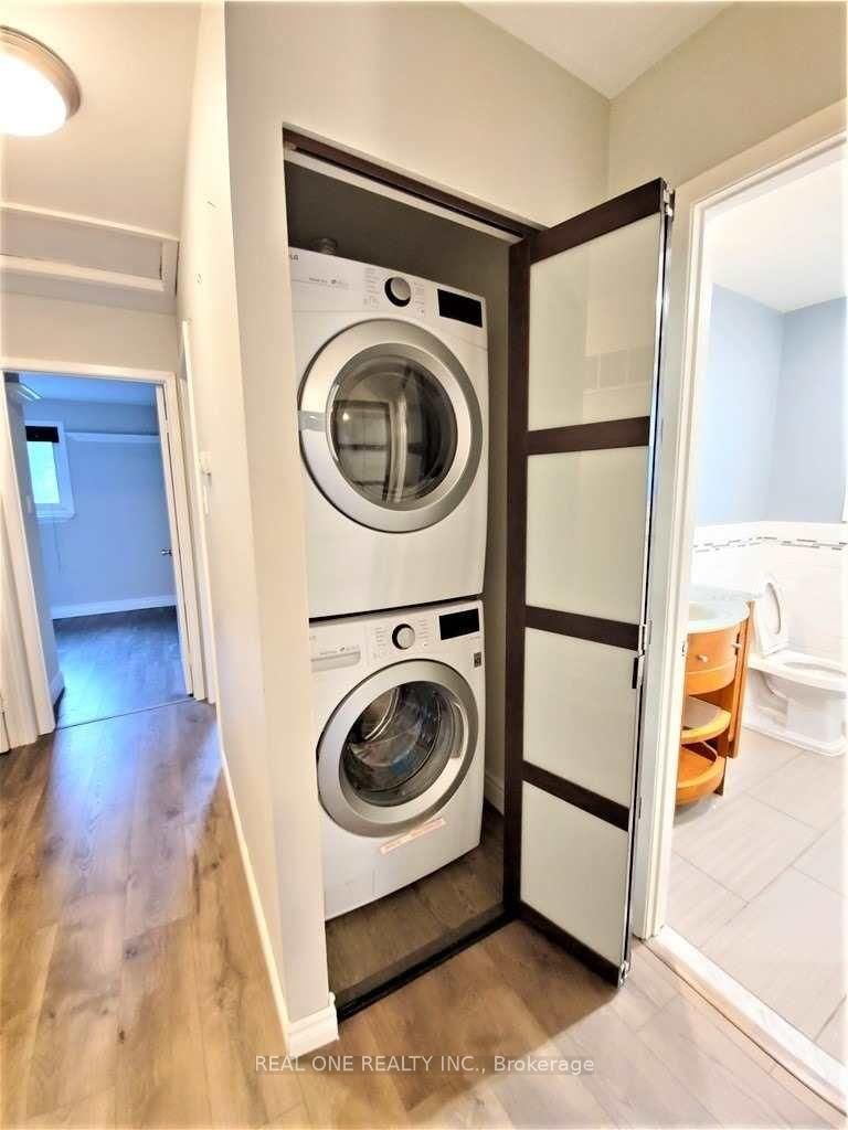 133 Mccraney Oakville,ON L6H 1H5 — Photo 11