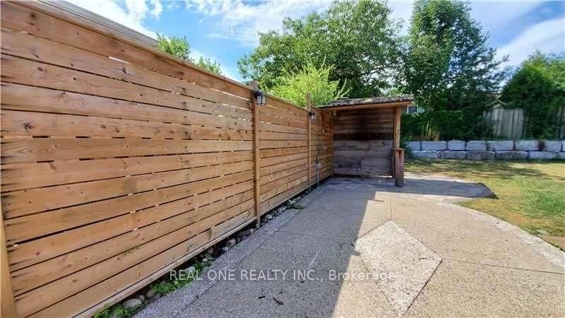 133 Mccraney Oakville,ON L6H 1H5 — Photo 13