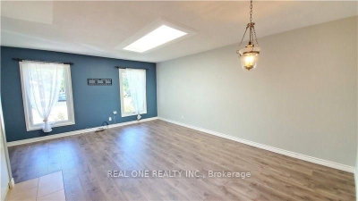 133 Mccraney Oakville,ON L6H 1H5 — Photo 4